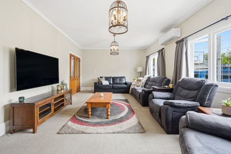 Photo of property in 1 Park Street, Rangiora, 7400