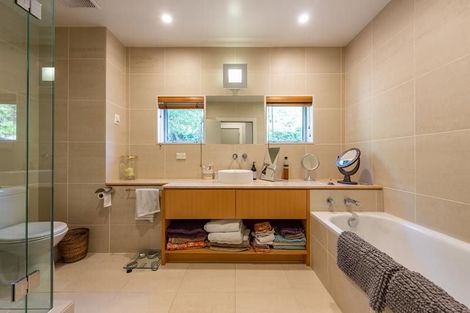 Photo of property in Mitika Apartments, 3/254 Oriental Parade, Oriental Bay, Wellington, 6011