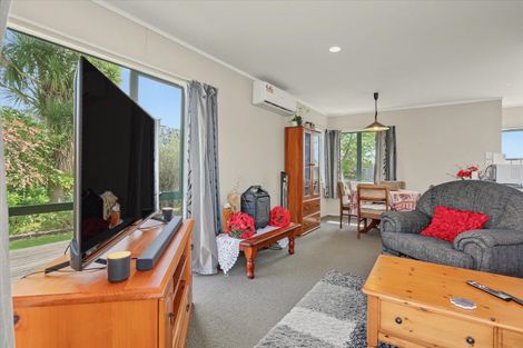 Photo of property in 2 Taupata Street, Paengaroa, 3189