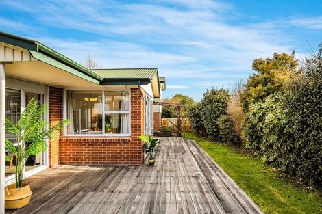 Photo of property in 6 Seagrave Place, Ilam, Christchurch, 8041