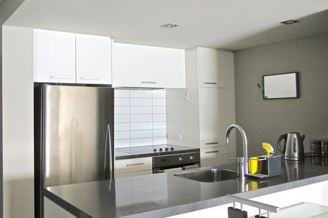 Photo of property in The Capital, 370 Oriental Parade, Oriental Bay, Wellington, 6011