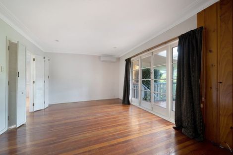Photo of property in 10 Ribblesdale Road, Henderson, Auckland, 0612
