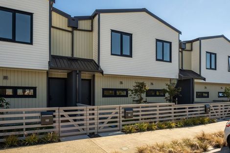 Photo of property in 108 Te Puketoka Lane, Mangere, Auckland, 2022