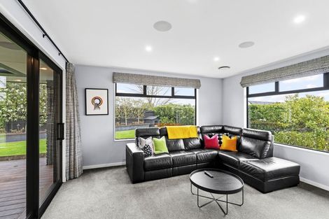 Photo of property in 46 Holiday Drive, Mairehau, Christchurch, 8052