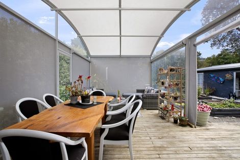 Photo of property in 12 Penguin Street, Leigh, 0985