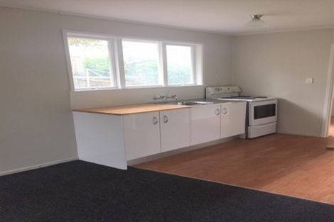 Photo of property in 9 Shale Avenue, Massey, Auckland, 0614