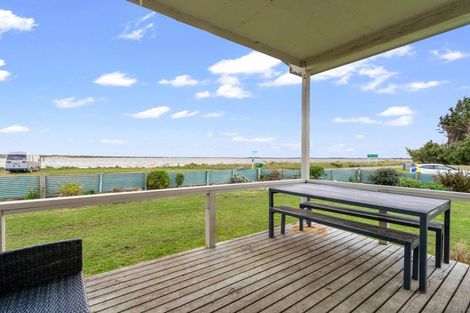 Photo of property in 4 Mersey Street, Fortrose, Invercargill, 9875