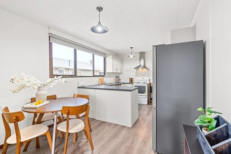 Photo of property in 8a Queenspark Drive, Parklands, Christchurch, 8083