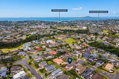 Photo of property in 8 Mulu Place, Fairview Heights, Auckland, 0632