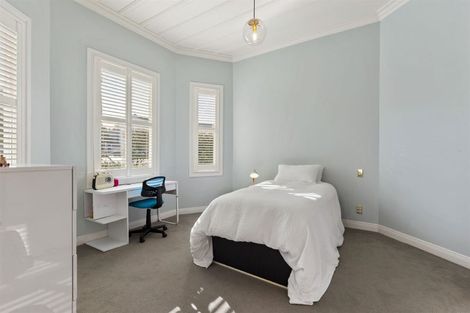 Photo of property in 2/12 Mariposa Crescent, Birkenhead, Auckland, 0626