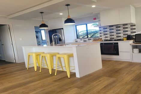 Photo of property in 158 Bruce Mclaren Road, Henderson, Auckland, 0612