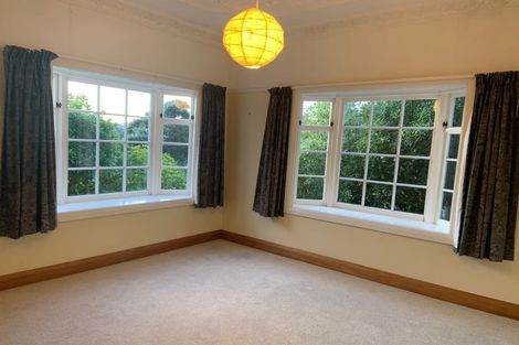 Photo of property in 32 Harland Street, Brooklyn, Wellington, 6021