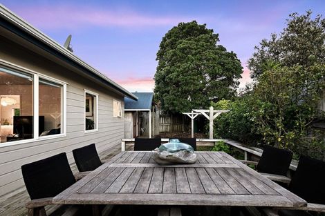 Photo of property in 2 Excelsior Way, Omaha, 0986