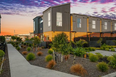 Photo of property in 33 Waka Moana Drive, Hobsonville, Auckland, 0616