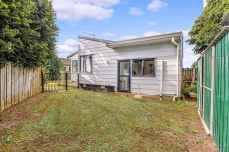 Photo of property in 2/44 Darren Crescent, Half Moon Bay, Auckland, 2012