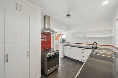 Photo of property in 120 Kahu Road, Paremata, Porirua, 5024