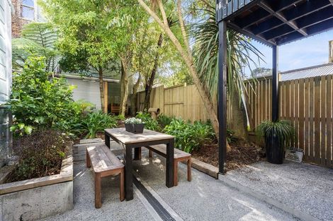 Photo of property in 108 Aro Street, Aro Valley, Wellington, 6021