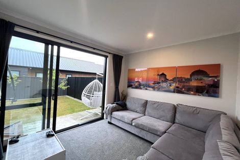 Photo of property in 8 Balmerino Lane, Wallaceville, Upper Hutt, 5018