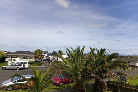 Photo of property in 22 Greenstone Place, Clover Park, Auckland, 2019