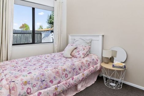Photo of property in 27a Willoughby Avenue, Howick, Auckland, 2014