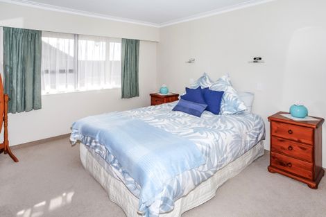 Photo of property in 6 Tremen Place, Pukekohe, 2120