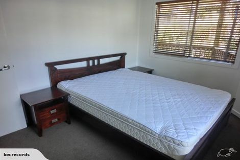 Photo of property in 4 Hogans Road, Glenfield, Auckland, 0629