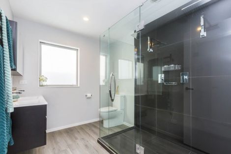 Photo of property in 37 Hildreth Street, Trentham, Upper Hutt, 5018