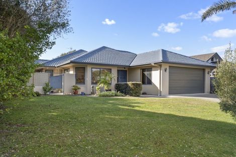 Photo of property in 56 Corinth Grove, Papamoa Beach, Papamoa, 3118