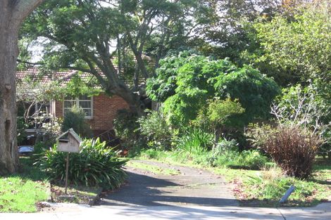 Photo of property in 32 Oakland Avenue, Papatoetoe, Auckland, 2025