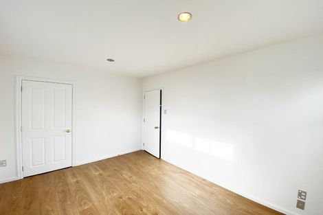 Photo of property in 65 Awaroa Road, Sunnyvale, Auckland, 0612