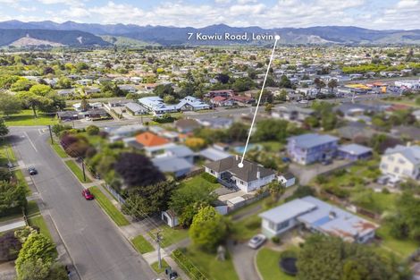 Photo of property in 7 Kawiu Road, Levin, 5510
