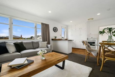 Photo of property in 72 Mcmurdo Street, Tinwald, Ashburton, 7700