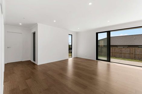 Photo of property in 11 Minerva Avenue, Helensville, 0800