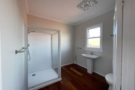 Photo of property in 36 Young Street, New Plymouth, 4310