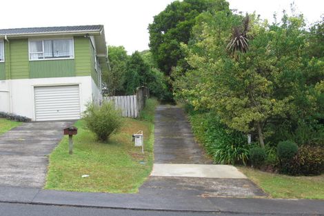 Photo of property in 8 Lavery Place, Sunnynook, Auckland, 0632