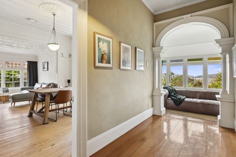 Photo of property in 19 Middleton Road, Kew, Dunedin, 9012