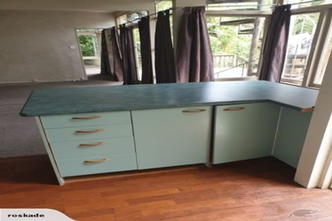 Photo of property in 16 De Val Drive, Titirangi, Auckland, 0604