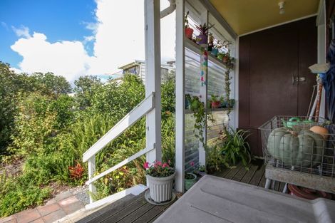 Photo of property in 3 Heaths Way, Pahi, Paparoa, 0571