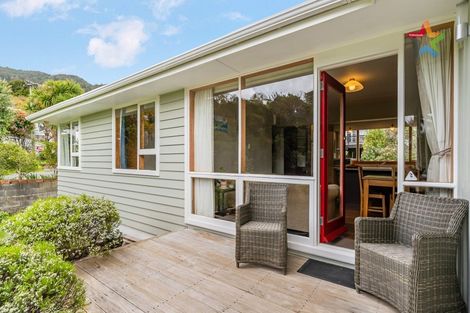 Photo of property in 98b Manuka Street, Stokes Valley, Lower Hutt, 5019
