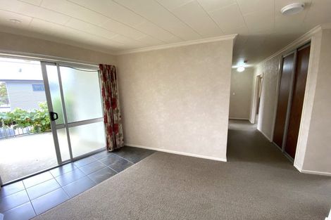 Photo of property in 10 Kilgour Street, Waihola, Milton, 9073