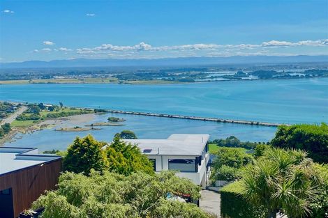 Photo of property in 6 Inverness Lane, Redcliffs, Christchurch, 8081
