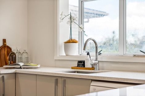 Photo of property in 14 Belmont Terrace, Milford, Auckland, 0620