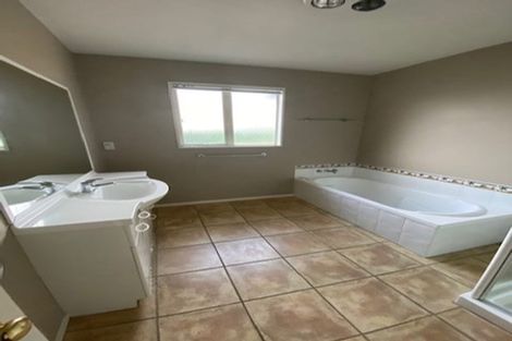 Photo of property in 169a Memorial Avenue, Burnside, Christchurch, 8053