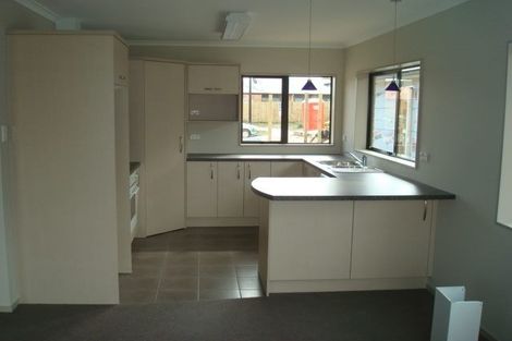 Photo of property in 14 Shrule Place, Huntington, Hamilton, 3210