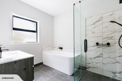 Photo of property in 86 Seafield Road, Eskdale, Napier, 4182