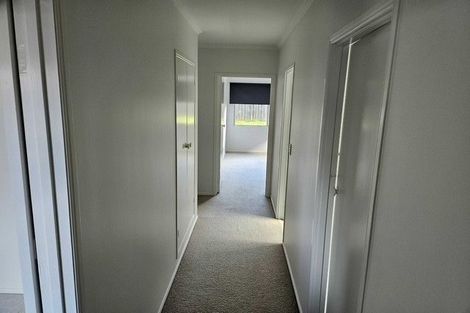Photo of property in 1/16 Wernham Place, Northcote, Auckland, 0626