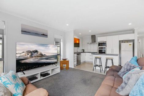 Photo of property in 6 Belt Lane, Papamoa, 3118