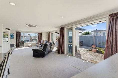 Photo of property in 2 Redwood Street, Temuka, 7920
