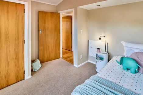 Photo of property in 83 Wellington Road, Paekakariki, 5034