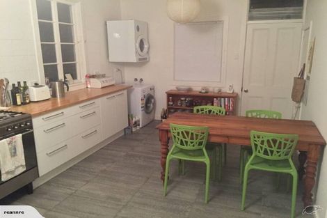 Photo of property in 6 Barton Terrace, Thorndon, Wellington, 6011